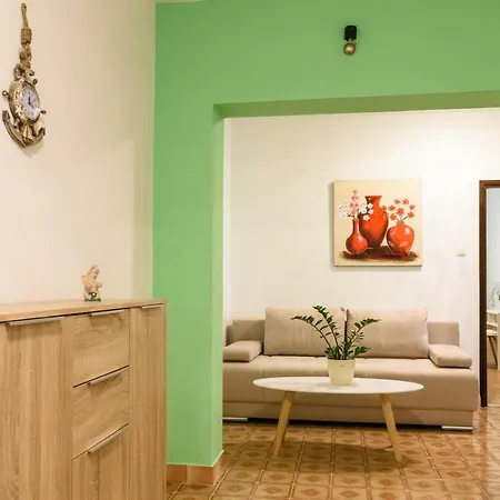 Mamut Apartment